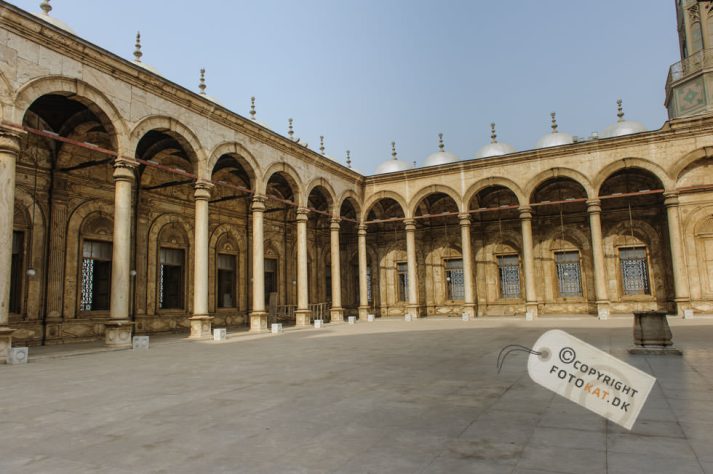 NIKON D700 . 1/400 sec. f/6.3 . 24mm . ISO200 . ⒸPernille Fjeldgaard - 03_EGY_Alabaster_12