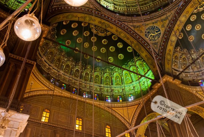 NIKON D200 . 1/10 sec. f/3.2 . 24mm . ISO200 . ⒸAllan Kaihøj - 03_EGY_Alabaster_30