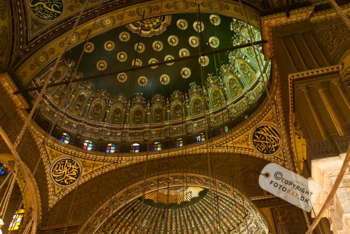 NIKON D200 . 1/15 sec. f/3.2 . 24mm . ISO800 . ⒸAllan Kaihøj - 03_EGY_Alabaster_31