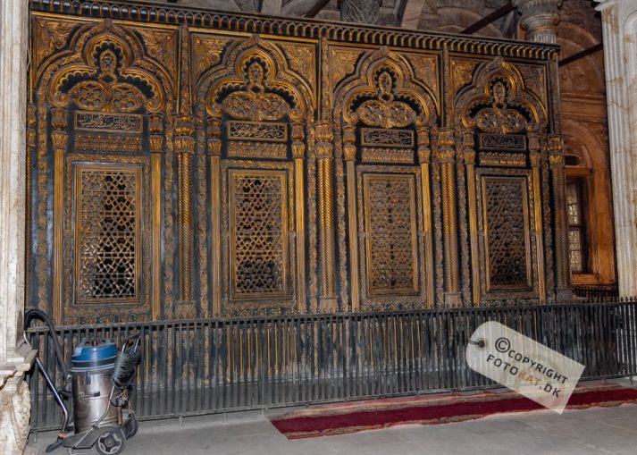 NIKON D200 . 1/60 sec. f/3.5 . 18mm . ISO200 . ⒸAllan Kaihøj - 03_EGY_Alabaster_59