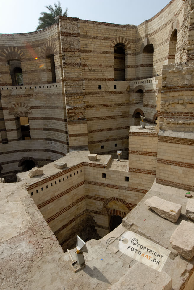 NIKON D200 . 1/400 sec. f/9 . 14mm . ISO200 . ⒸAllan Kaihøj - 04_EGY_Koptisk_5