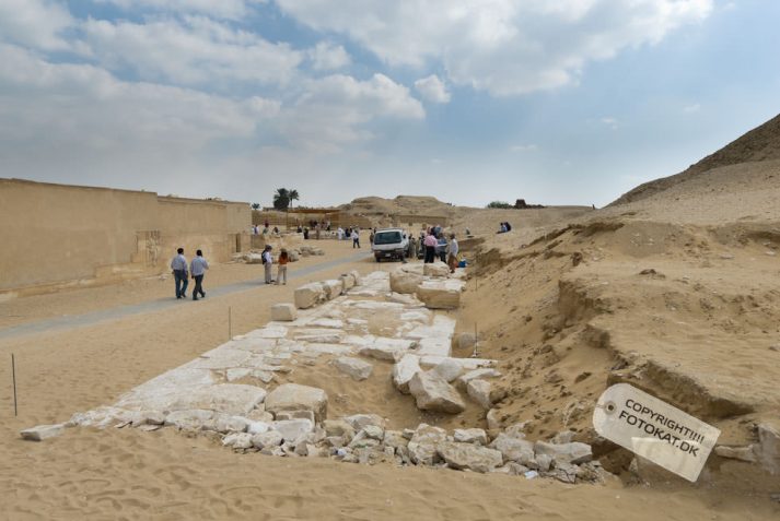 NIKON D200 . 1/5000 sec. f/2.8 . 14mm . ISO200 . - 05-EGY-SAQ-13