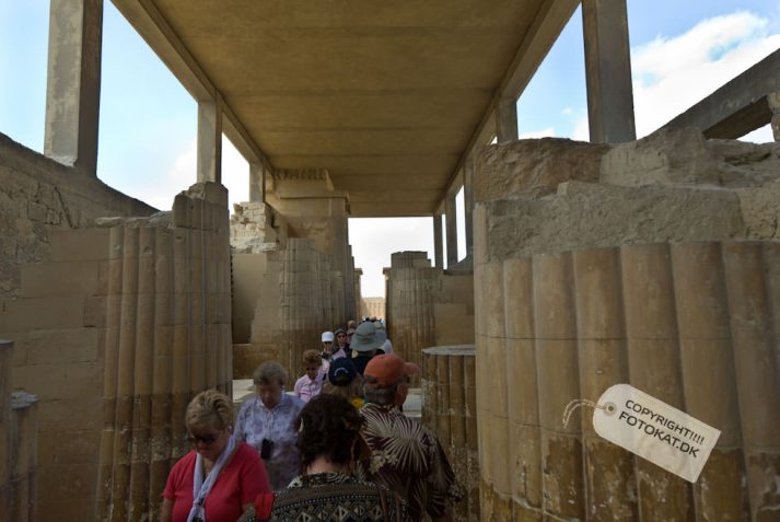 NIKON D200 . 1/2000 sec. f/2.8 . 14mm . ISO200 . - 05-EGY-SAQ-24