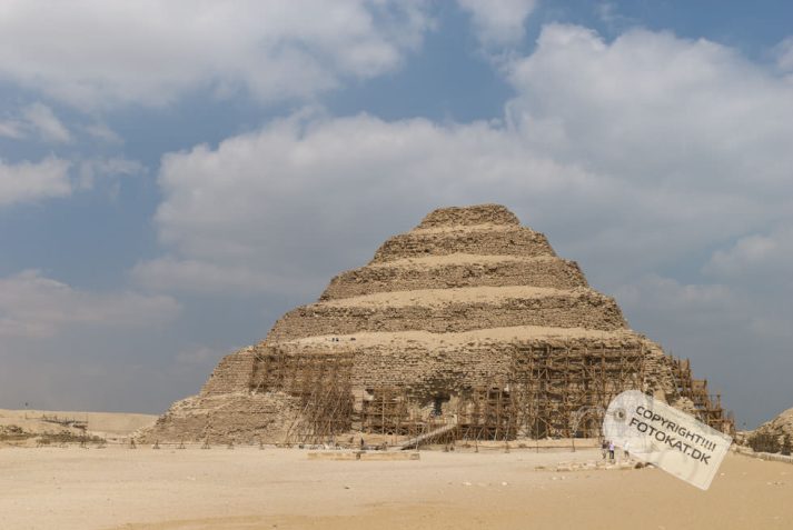 NIKON D200 . 1/6000 sec. f/2.8 . 24mm . ISO200 . - 05-EGY-SAQ-38