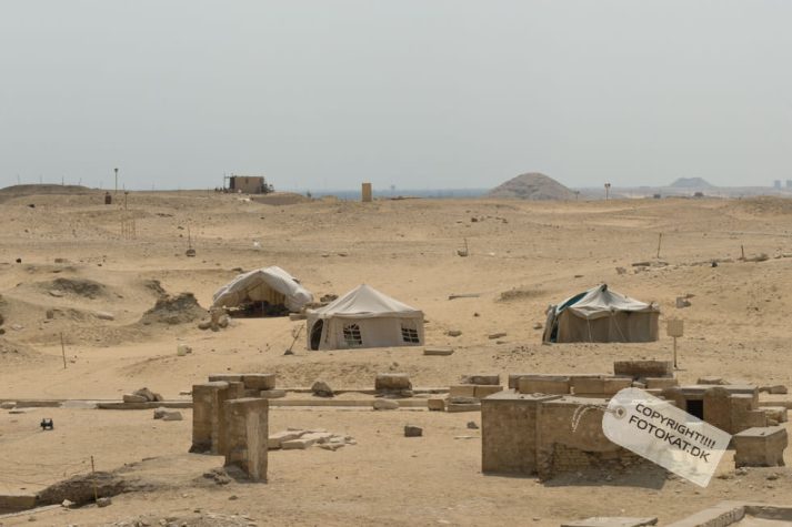 NIKON D200 . 1/750 sec. f/8 . 70mm . ISO200 . - 05-EGY-SAQ-50