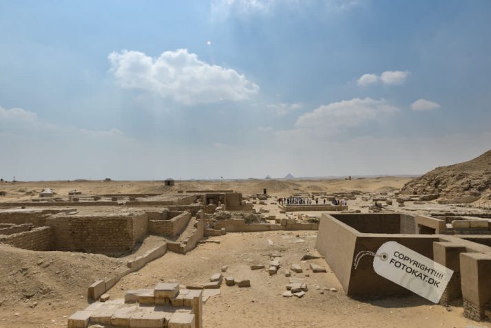 NIKON D200 . 1/640 sec. f/10 . 14mm . ISO200 . - 05-EGY-SAQ-54