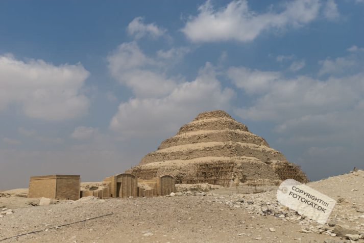 NIKON D200 . 1/6400 sec. f/2.8 . 24mm . ISO200 . - 05-EGY-SAQ-7