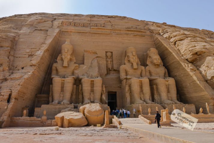 NIKON D200 . 1/160 sec. f/13 . 19mm . ISO200 . ⒸAllan Kaihøj - Abu_Simbel_10