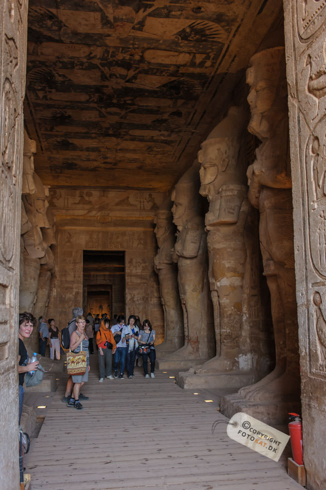 NIKON D700 . 1/100 sec. f/4.5 . 31mm . ISO1000 . ⒸPernille Fjeldgaard - Abu_Simbel_35