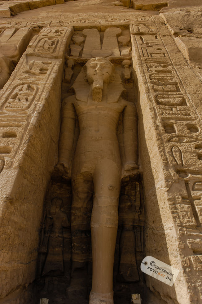 NIKON D700 . 1/800 sec. f/5 . 26mm . ISO200 . ⒸPernille Fjeldgaard - Abu_Simbel_45