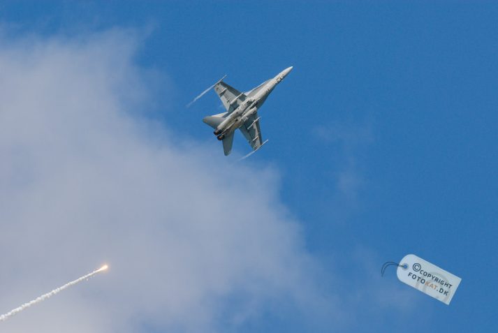 NIKON D200 . 1/1250 sec. f/5.6 . 300mm . ISO200 . - Danish_Airshow_Karup_2014_24