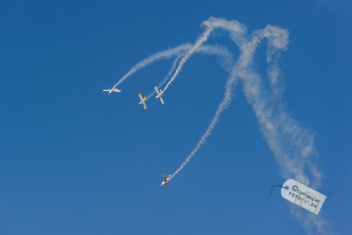 NIKON D700 . 1/800 sec. f/7.1 . 200mm . ISO250 . ⒸPernille Fjeldgaard - Danish_Airshow_Karup_2014_32