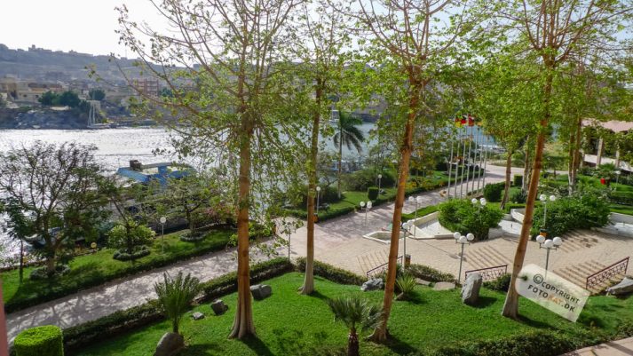 DMC-LX3 . 1/800 sec. f/4 . 5.1mm . ISO80 . ⒸKirsten Fjeldgaard - Hotel_Isis_Aswan-5