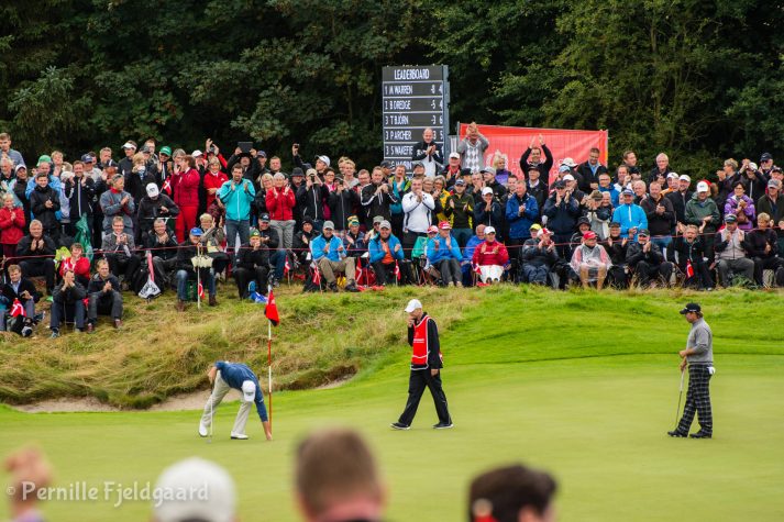 NIKON D7100 . 1/250 sec. f/5.6 . 210mm . ISO250 . - MiD-06