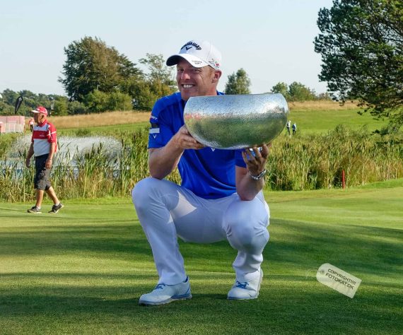 DSC-RX100M3 . 1/250 sec. f/5.6 . 25.7mm . ISO125 . - MiD-2015-55