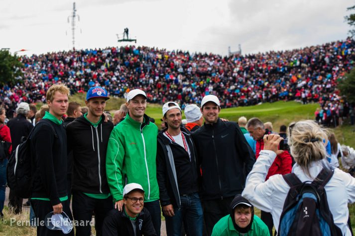 NIKON D7100 . 1/125 sec. f/5 . 70mm . ISO200 . - MiD-42