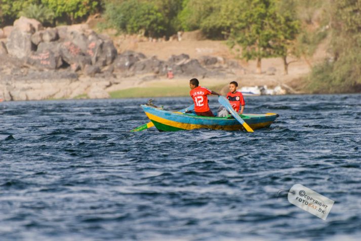 NIKON D200 . 1/640 sec. f/5.6 . 300mm . ISO200 . ⒸAllan Kaihøj - Nubisk_landsby_08