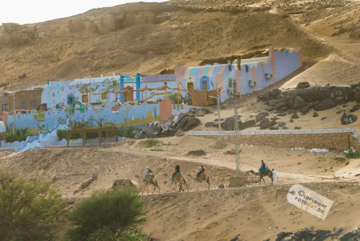 NIKON D200 . 1/800 sec. f/4.8 . 122mm . ISO200 . ⒸAllan Kaihøj - Nubisk_landsby_17