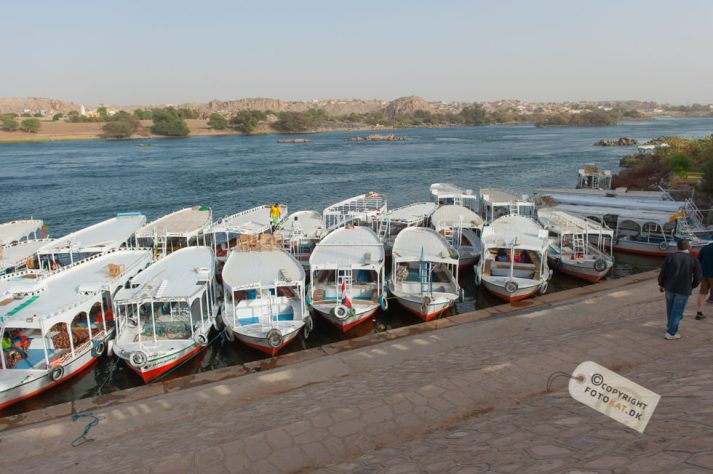 NIKON D700 . 1/1000 sec. f/4.5 . 24mm . ISO200 . ⒸPernille Fjeldgaard - Nubisk_landsby_20