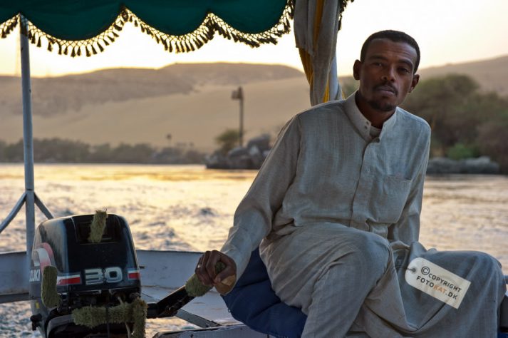 NIKON D700 . 1/200 sec. f/5.6 . 70mm . ISO800 . ⒸPernille Fjeldgaard - Nubisk_landsby_57