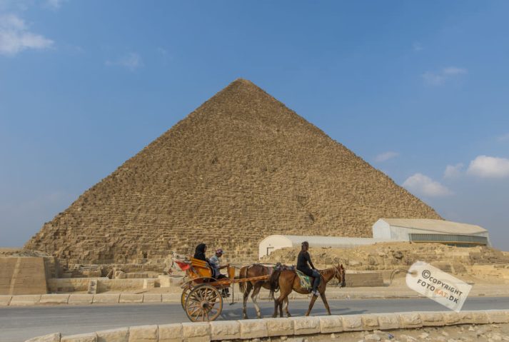 NIKON D200 . 1/320 sec. f/10 . 14mm . ISO200 . ⒸAllan Kaihøj - Pyramiderne-Spinxen-42