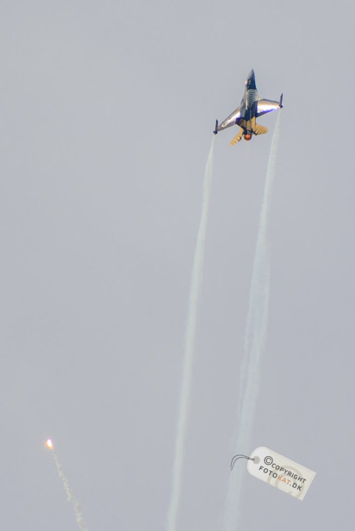 NIKON D600 . 1/1250 sec. f/5.6 . 400mm . ISO250 . - Solo_Turk_11